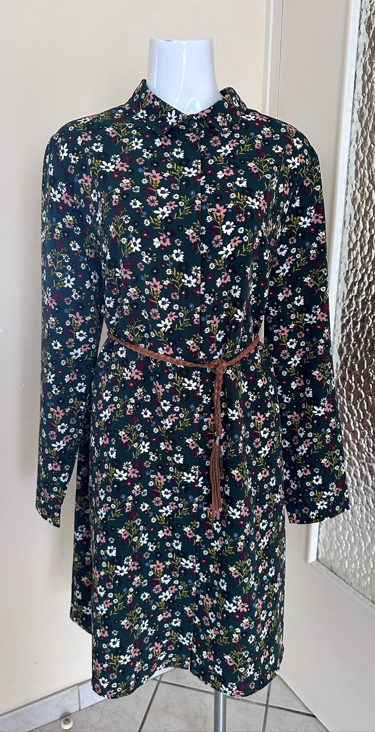 Vestido Floral Campo Fundo Verde Abotoado - Novo (T. XL / 44-46) – photo 8